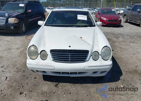 2001 Mercedes-Benz E 320 from USA, damaged, VIN WDBJF65JX1B359352